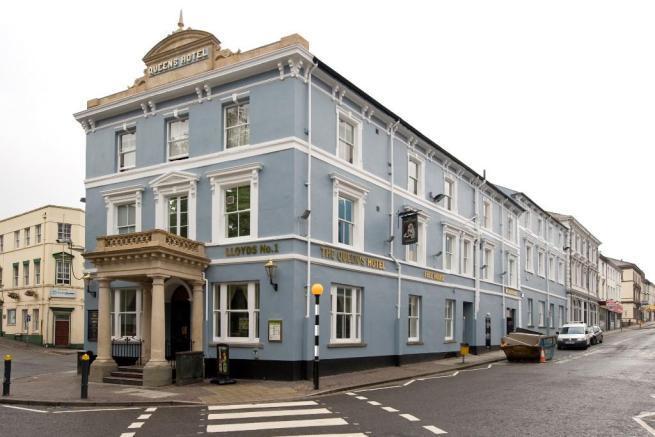 The Queen'S Hotel Wetherspoon Newport  Exterior foto